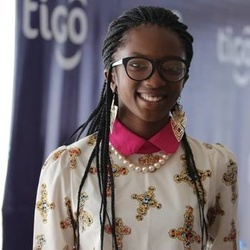Dominique Uwase Alonga
